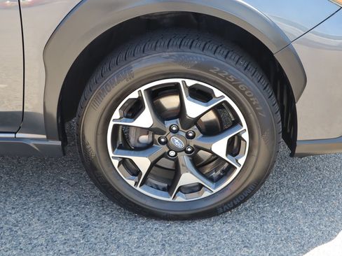 Used 2020 Subaru Crosstrek 2.0i Premium w/ Moonroof Package 1 AWD/4WD image 10