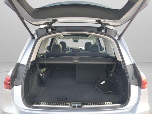 Certified 2026 Mercedes-Benz GLS 450 4MATIC image 37