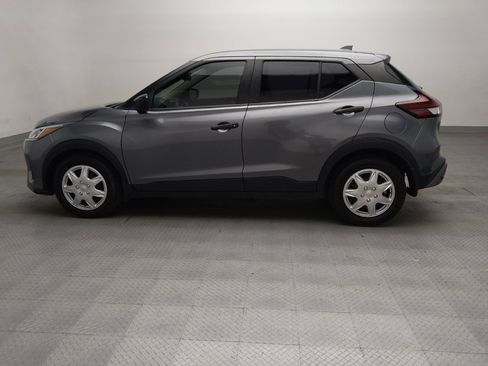 Used 2023 Nissan Kicks S FWD image 3