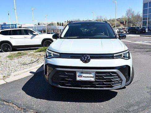 New 2025 Volkswagen Taos SE image 2