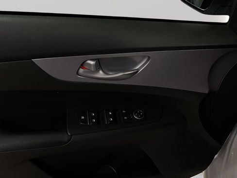 Used 2024 Kia Forte LXS image 13