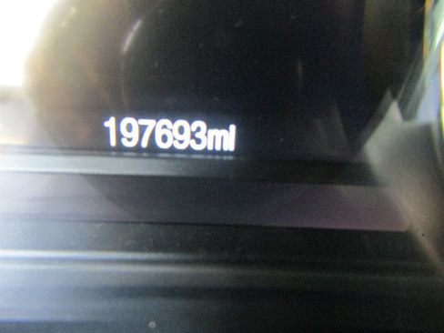 Used 2015 Lincoln MKC FWD w/ Equipment Group 101A Select image 10