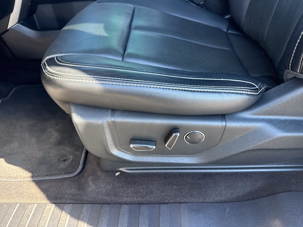 Used 2018 Ford F150 Lariat w/ Equipment Group 502A Luxury AWD/4WD image 19