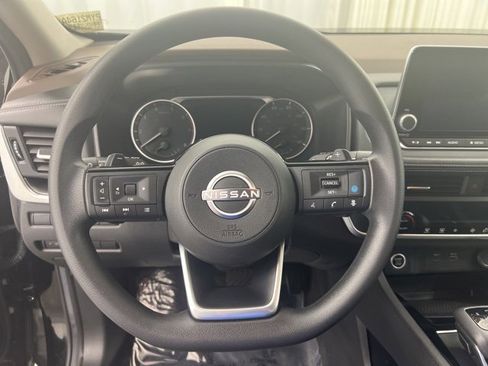 Used 2023 Nissan Rogue SV image 20