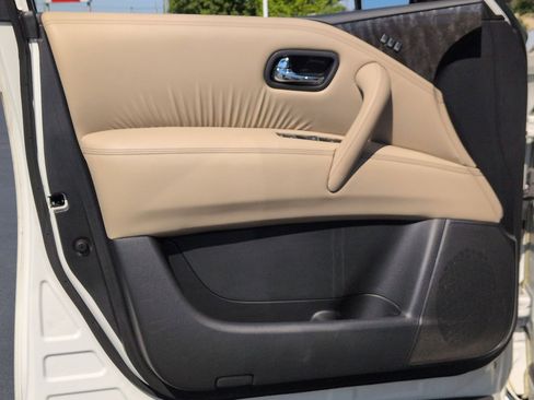 Used 2022 Nissan Armada Platinum w/ Captain's Chairs Package RWD image 12