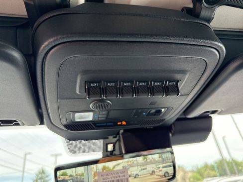 New 2026 Ford Bronco Raptor w/ Interior Carbon Fiber Pack AWD/4WD image 32