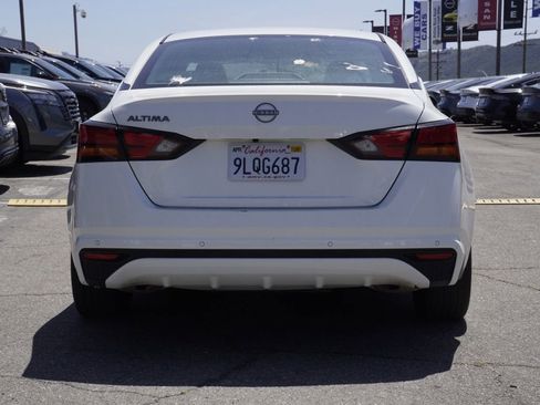Used 2024 Nissan Altima 2.5 S FWD image 5