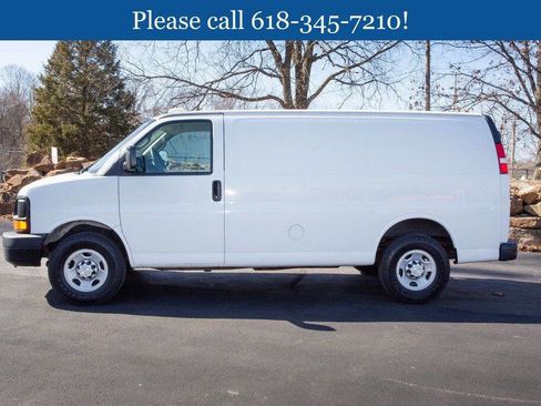 Used 2016 Chevrolet Express 2500 image 2