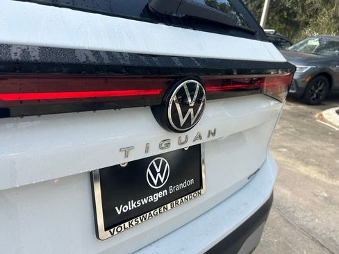 New 2026 Volkswagen Tiguan SE AWD/4WD image 31