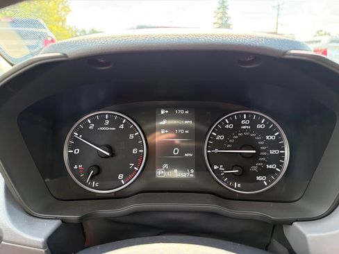 Used 2024 Subaru Crosstrek 2.0i Premium AWD/4WD image 15