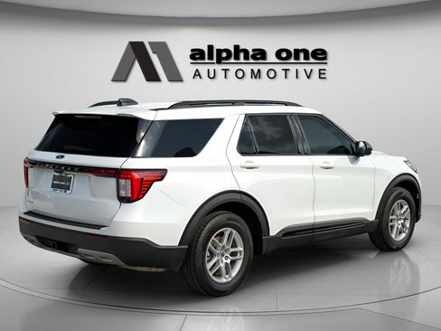 New 2026 Ford Explorer Active w/ Active Comfort Package RWD image 8