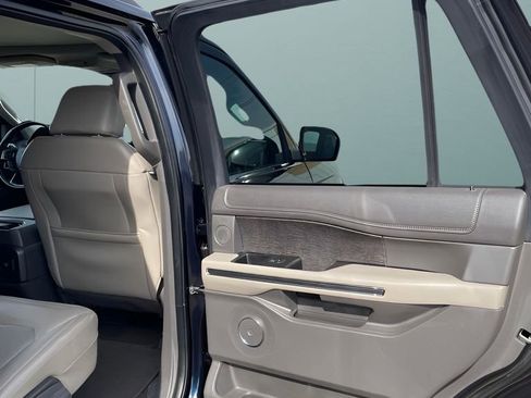 Used 2021 Ford Expedition Limited AWD/4WD image 25