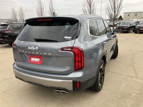 Used 2025 Kia Telluride S AWD/4WD image 9
