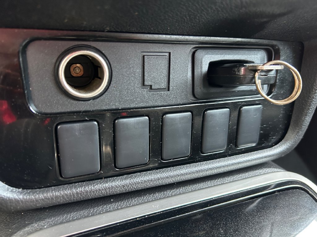 Used 2018 Mitsubishi Outlander SE AWD/4WD image 36