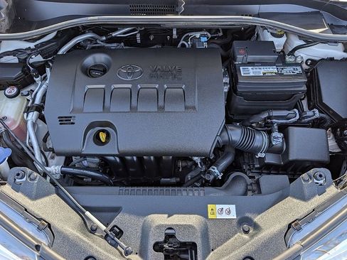 Used 2018 Toyota C-HR XLE image 18