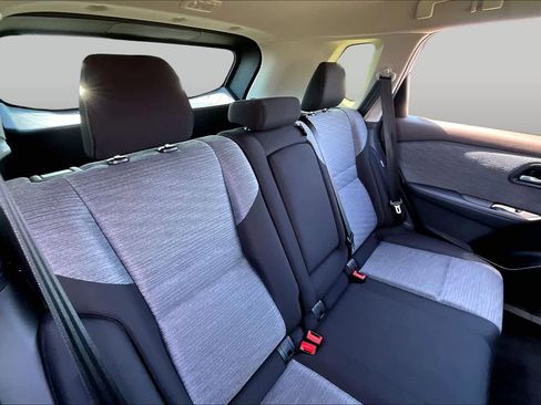 Certified 2023 Nissan Rogue SV FWD image 19
