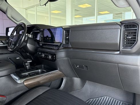 Used 2022 Chevrolet Silverado 1500 RST w/ Convenience Package II AWD/4WD image 24