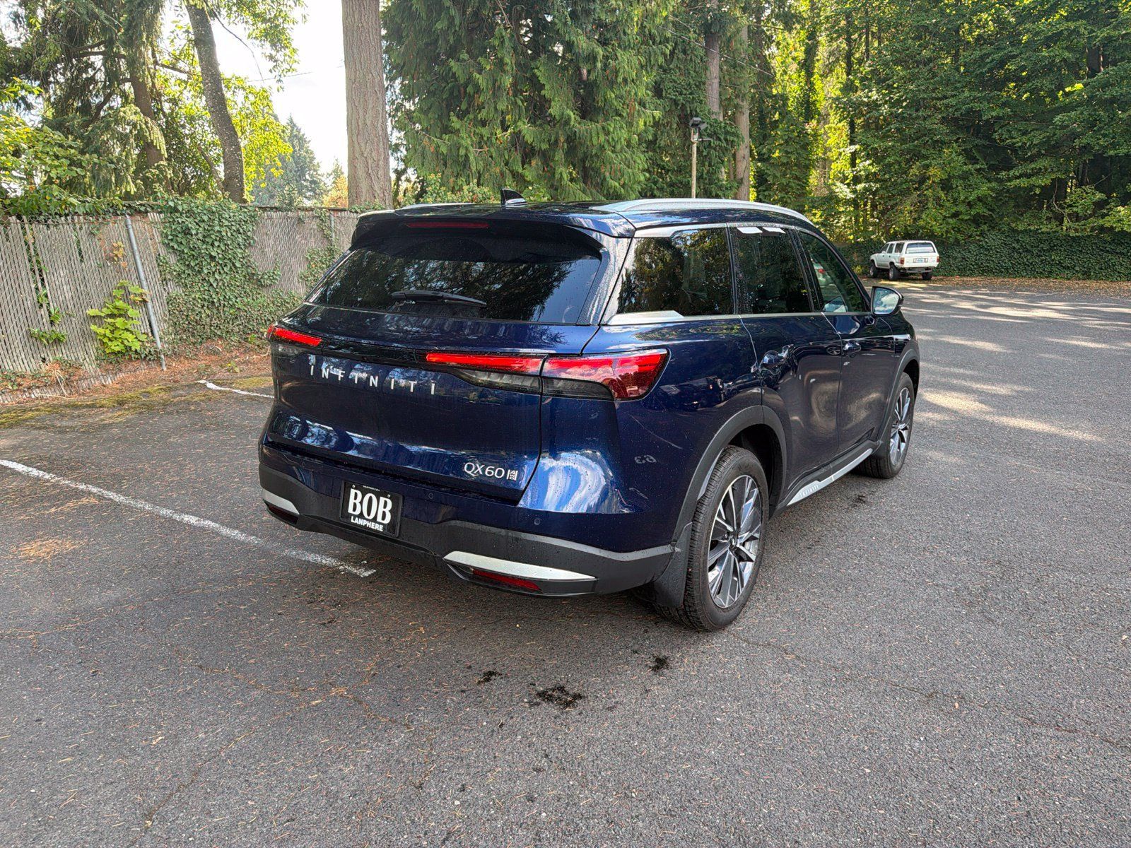 Certified 2026 INFINITI QX60 Luxe w/ Cargo Package AWD/4WD image 6
