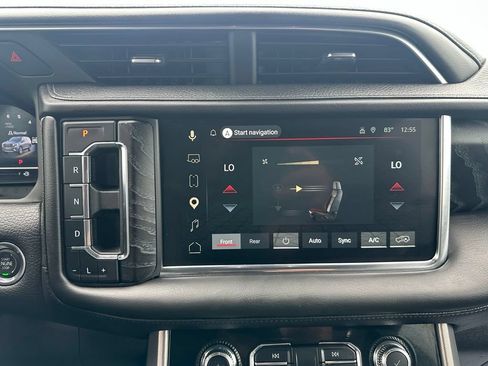 Used 2024 GMC Yukon XL Denali AWD/4WD image 22