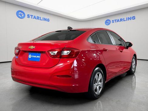 Used 2018 Chevrolet Cruze LS image 8