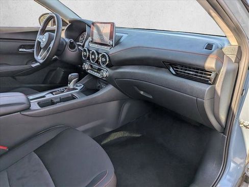 Used 2025 Nissan Sentra SR FWD image 27