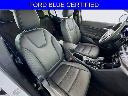 Used 2022 Buick Encore GX Essence FWD image 29