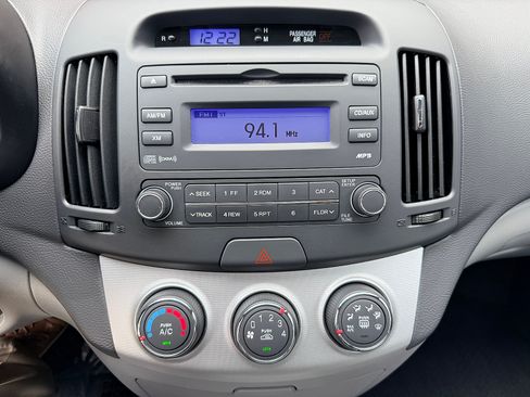 Used 2009 Hyundai Elantra GLS FWD image 20