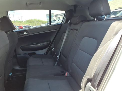 Used 2021 Kia Sportage LX image 13