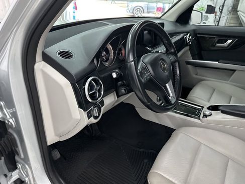 Used 2015 Mercedes-Benz GLK 350 2WD image 9