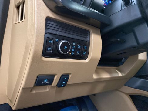 Certified 2025 Ford F350 Lariat w/ Lariat Ultimate Package image 18