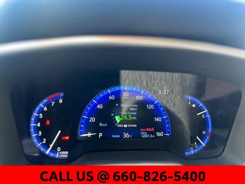 Used 2022 Toyota Corolla Cross XLE AWD/4WD image 16