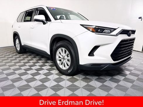 Certified 2024 Toyota Grand Highlander FWD image 1