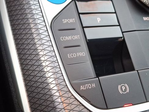 Used 2025 BMW i4 xDrive40i w/ Premium Package image 21