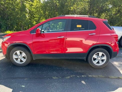 Certified 2018 Chevrolet Trax LT w/ Sun & Sound Package AWD/4WD image 6