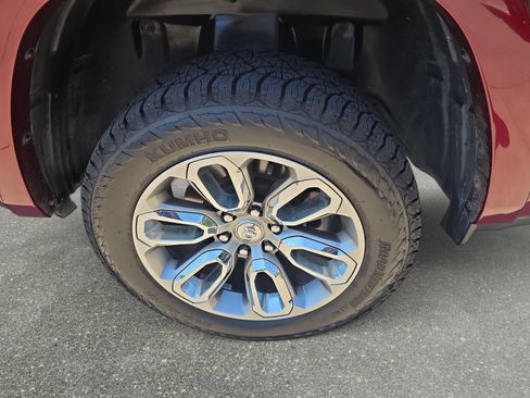 Used 2019 RAM 1500 Laramie AWD/4WD image 30