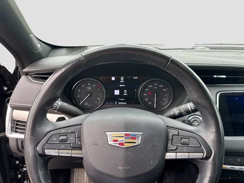 Used 2023 Cadillac XT4 Premium Luxury w/ Technology Package FWD image 13
