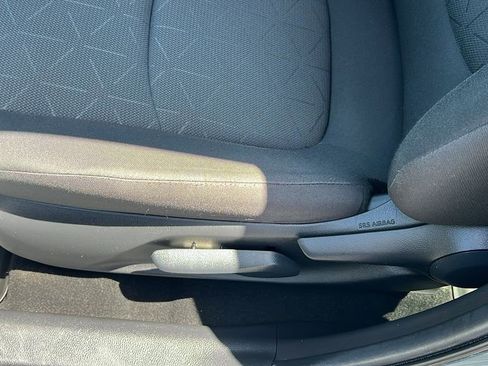 Used 2019 Toyota RAV4 XLE w/ All Weather Liner Package FWD image 15