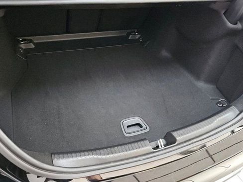 Used 2025 Mercedes-Benz C 300 4MATIC Sedan image 28