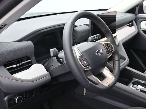New 2026 Ford Explorer Active image 16