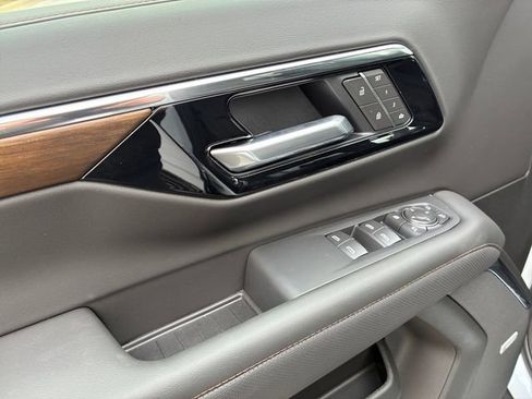 New 2026 Chevrolet Tahoe High Country image 12