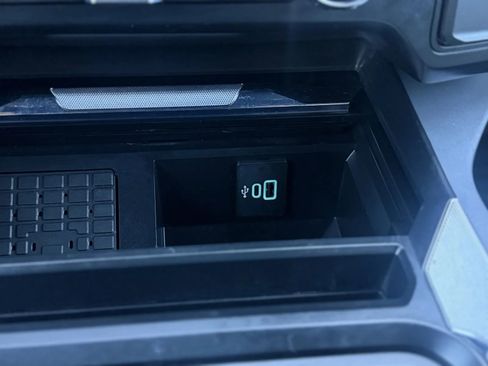 Used 2024 Ford F350 Lariat image 36