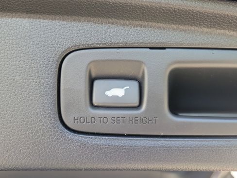 Used 2024 Honda CR-V EX-L image 11