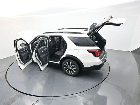 Used 2026 Ford Explorer ST-Line RWD image 38