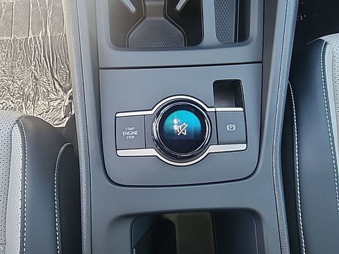 New 2025 Volkswagen Tiguan SE image 19