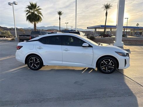 Used 2024 Nissan Sentra SV image 4