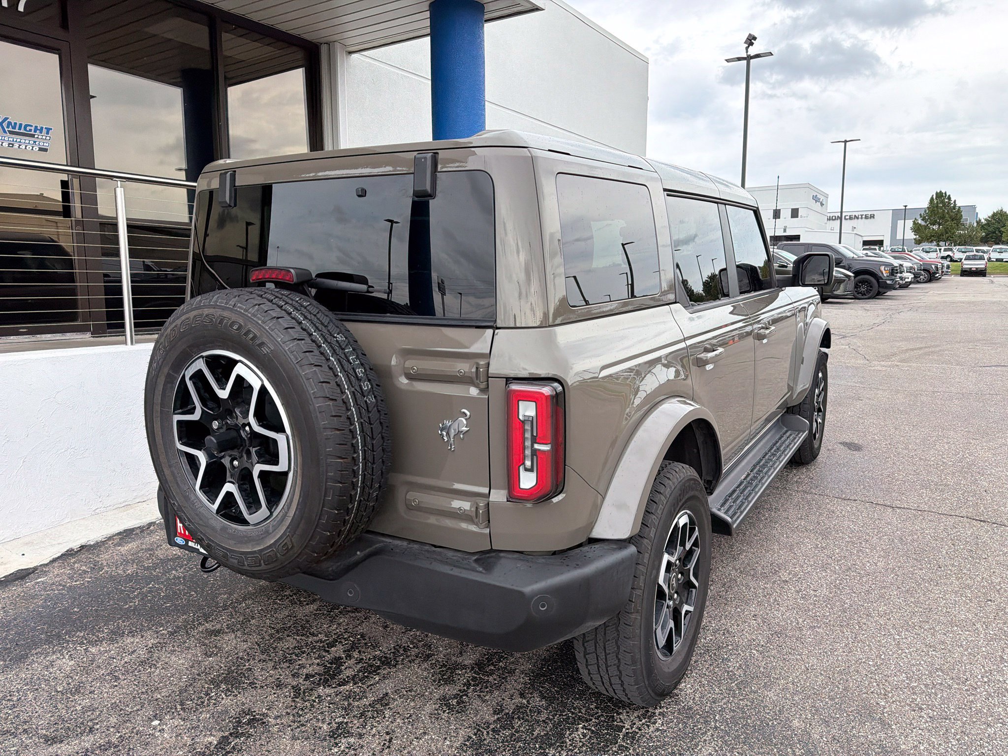 Used 2025 Ford Bronco Outer Banks AWD/4WD image 4