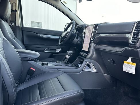 New 2025 Ford Ranger Lariat w/ FX4 Off-Road Package image 18