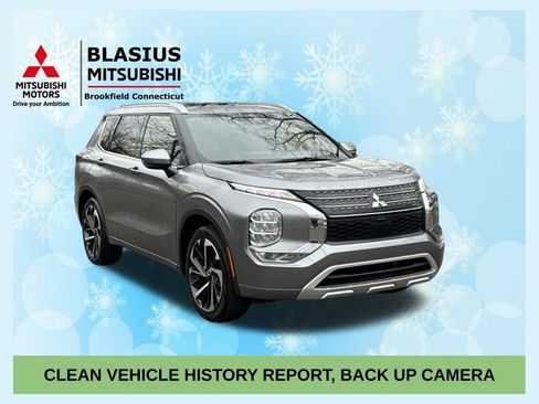 Used 2022 Mitsubishi Outlander SEL image 1