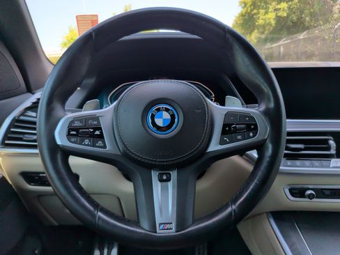 Used 2022 BMW X5 xDrive45e w/ M Sport Package AWD/4WD image 22