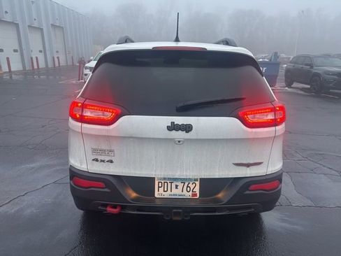 Used 2015 Jeep Cherokee Trailhawk w/ Comfort/Convenience Group image 8